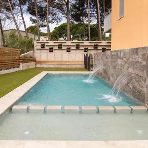  Apartahotel Albana Turístics