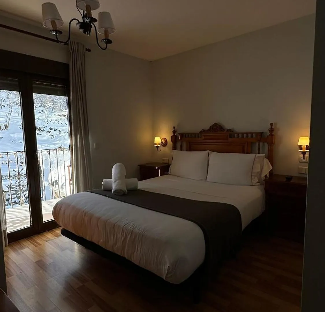Hotel Saueth Tredós